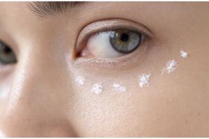 Hasilnya terlihat dalam seminggu, begini cara hilangkan mata panda hanya pakai 1 jenis rempah