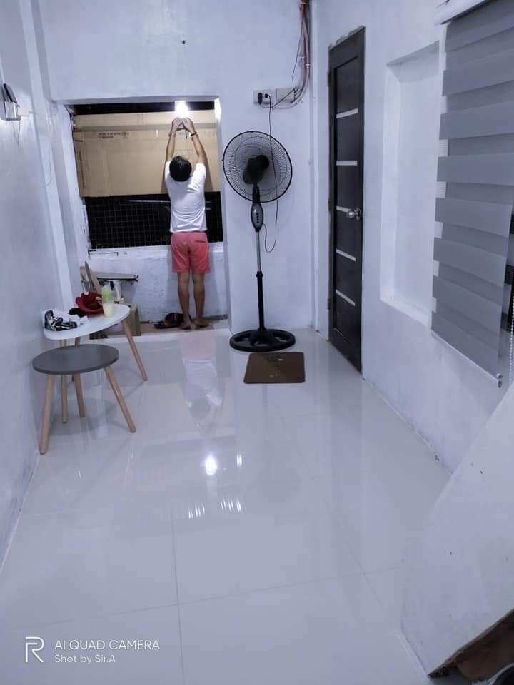 Luarnya mirip indekos sempit tengah kota, 10 potret rumah segaris ini dalamnya bak mini apartemen