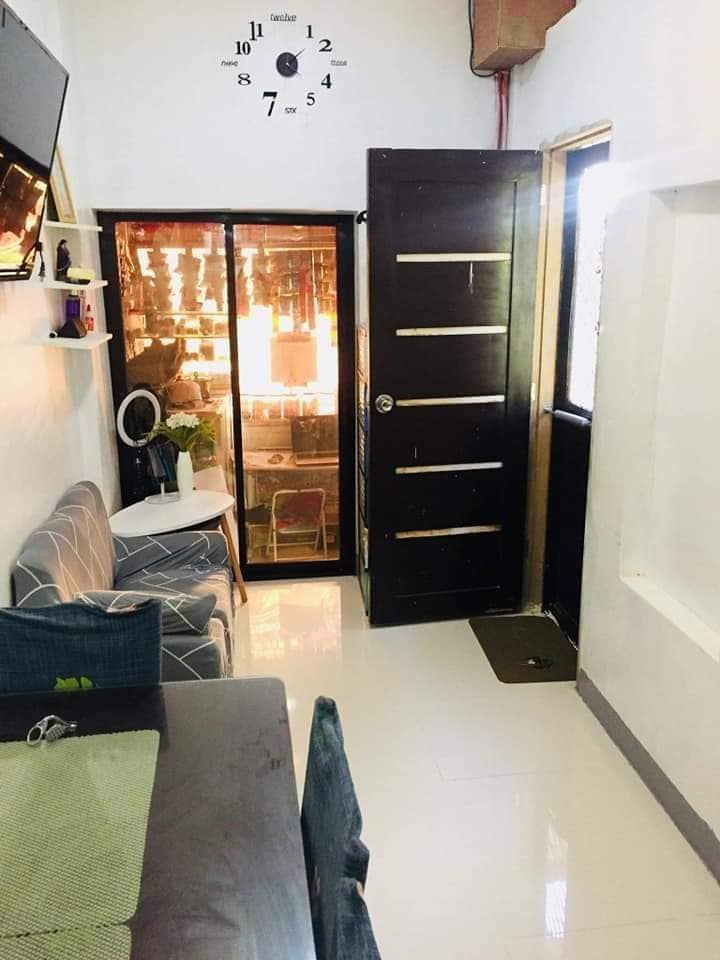 Luarnya mirip indekos sempit tengah kota, 10 potret rumah segaris ini dalamnya bak mini apartemen