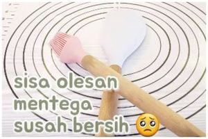 Andalkan 1 bahan dapur, begini trik mudah hilangkan noda minyak di peralatan dapur berbahan silikon