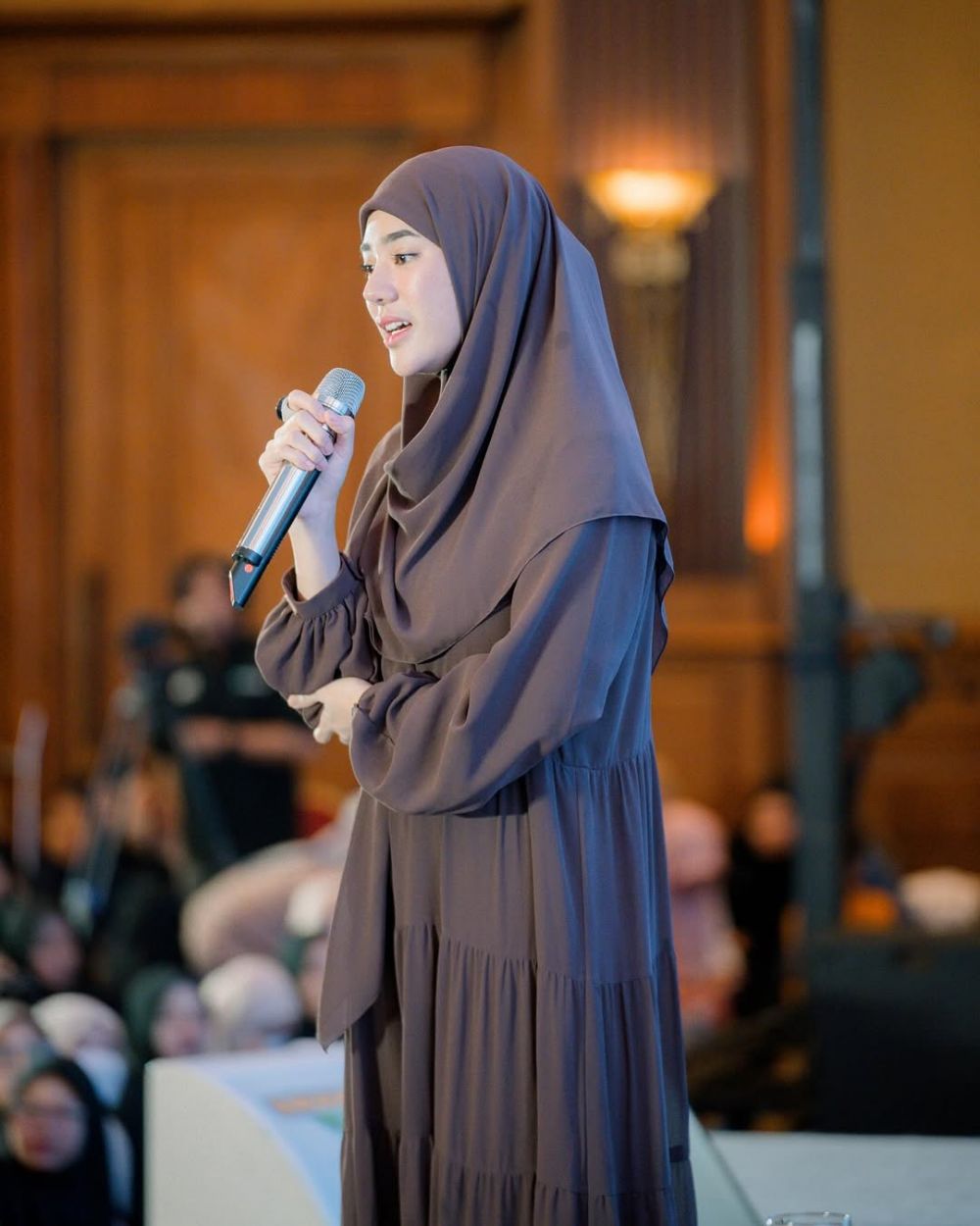 Dituduh jadi penyebar video Gus Miftah ejek penjual es teh, begini tanggapan Clara Shinta