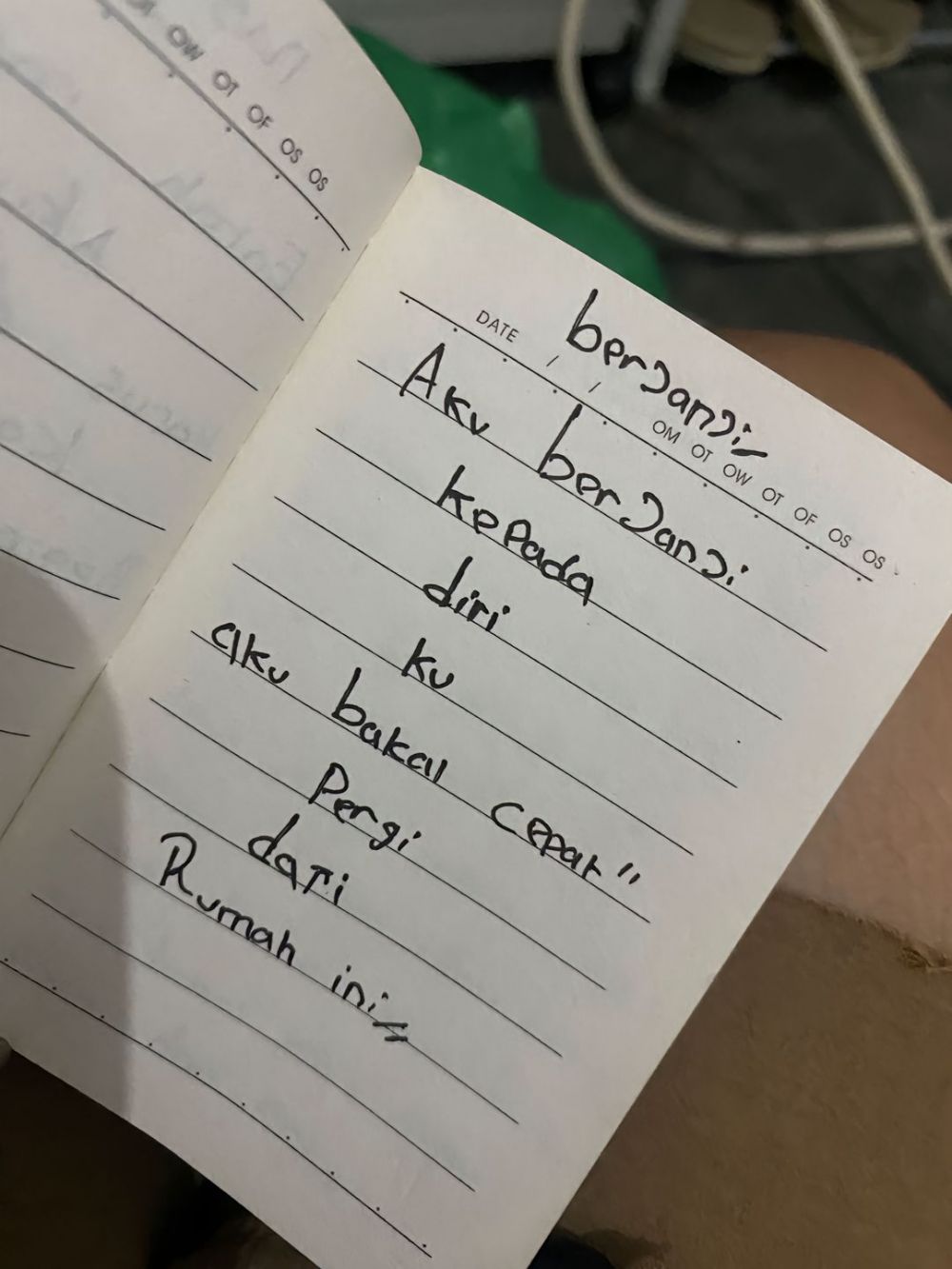 Dikira candaannya tak masuk hati, momen sang kakak baca diary adiknya ini bikin terenyuh