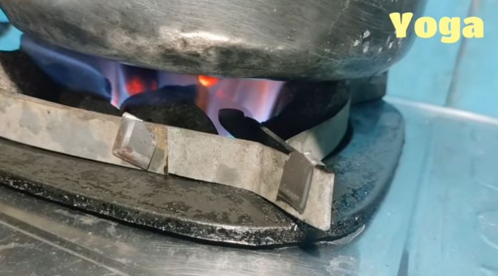 Cuma pakai 2 alat sederhana, ini cara antimainstream menghemat gas elpiji saat memasak