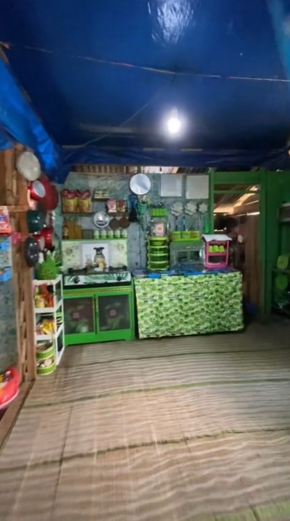 Dari luar mirip gubuk usang di tengah hutan, 9 potret rumah kayu ini meski colorful sedap dipandang