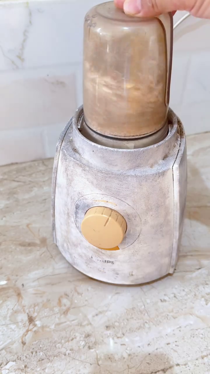 Trik mengasah pisau blender jadul ini ampuh bikin tajam lagi seperti baru cuma pakai 1 ampas dapur