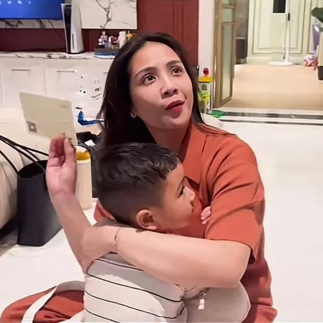 Cipung dapat kado sailing trip ke Labuan Bajo dari teman kelas, sampai bikin Nagita Slavina terkejut