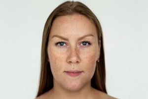 DIY serum wajah pencegah kerutan dan flek hitam ini cuma pakai 3 bahan alami, kulit auto awet muda