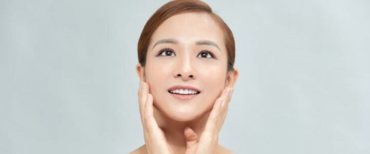 Cara kencangkan kulit wajah tanpa skincare antiaging, ampuh dengan serum dari 1 bahan alami