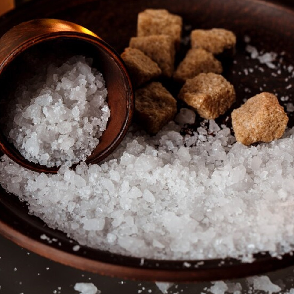 5 Cara membersihkan cobek batu jamuran, hanya pakai bahan dapur hasilnya maksimal