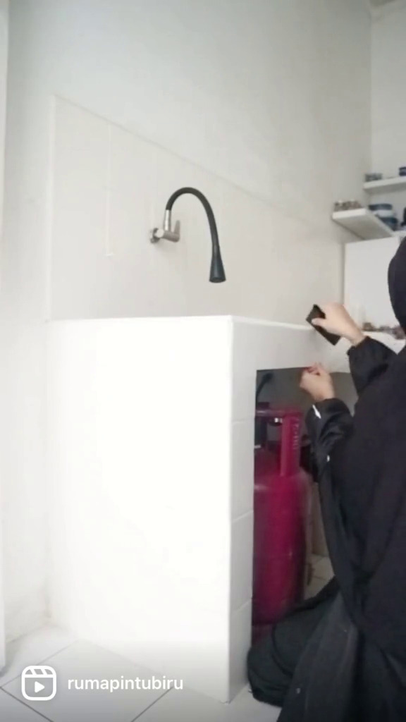 Beranikan diri makeover dapur mertua, intip 9 transformasinya dari sumpek jadi lebih estetik dan lega