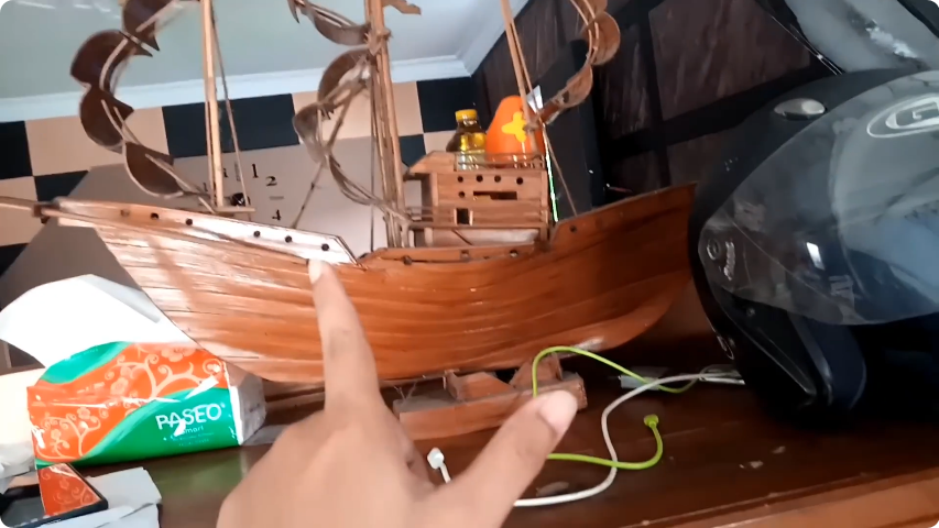 Dari luar terlihat hunian sepetak sederhana, 9 potret dalam rumah ini penataannya di luar prediksi