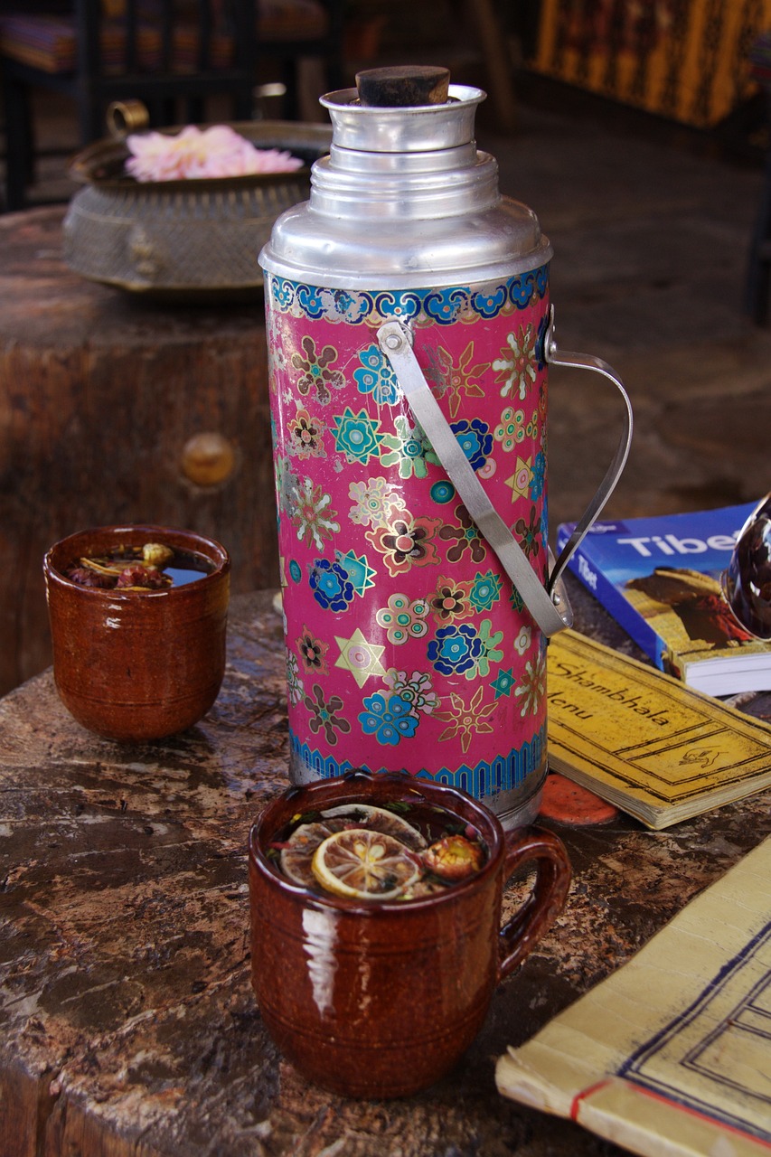 5 Cara menjaga air di termos awet panas sampai 3 hari pakai cara dan alat sederhana