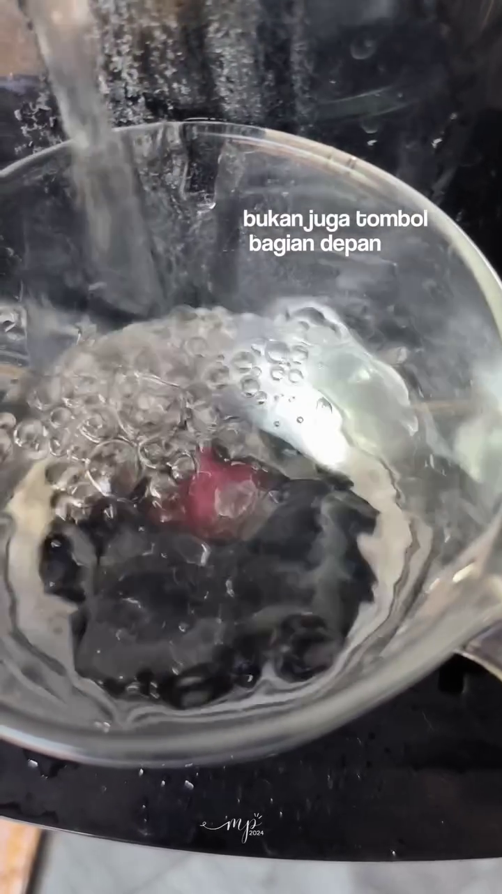 Tanpa dibongkar, ini cara mudah bersihkan tangki dispenser agar air minum tetap bersih dan higienis