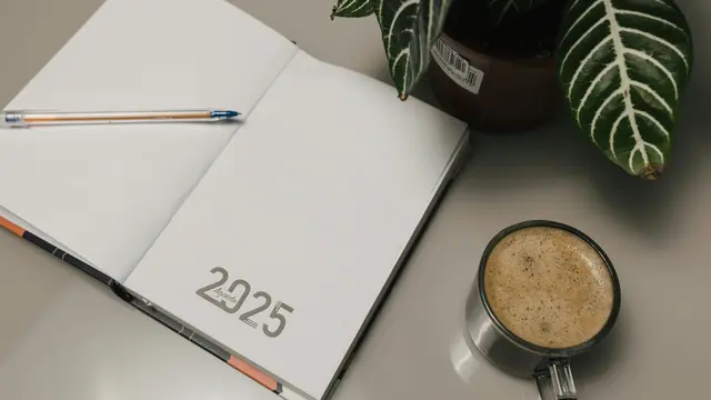 Daftar hari libur dan cuti bersama tahun 2025, totalnya 27 hari, cek tanggal lengkapnya