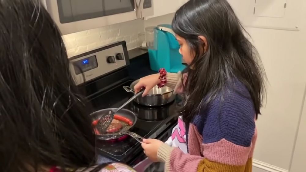 Mewah dan elegan, intip potret dapur rumah AHY dan Annisa Pohan yang apik tanpa banyak perabotan