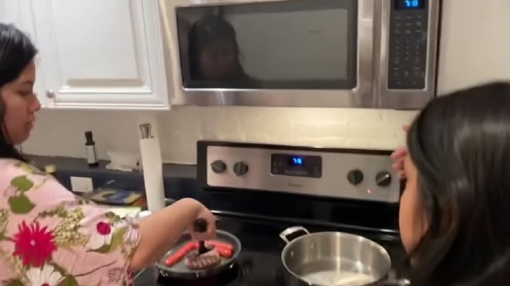 Mewah dan elegan, intip potret dapur rumah AHY dan Annisa Pohan yang apik tanpa banyak perabotan