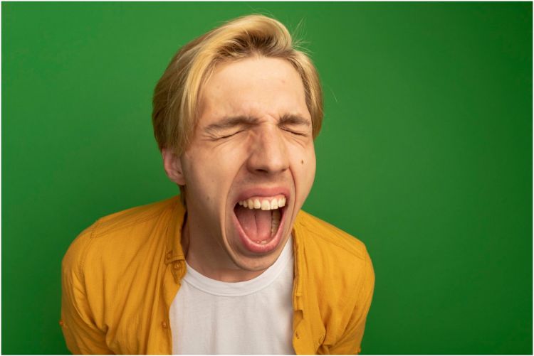 Trik ampuh hilangkan noda kuning pada gigi cukup andalkan 1 jenis bumbu dapur