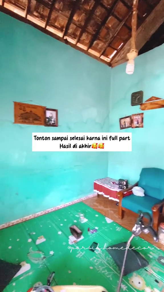 Rumah mertua di-makeover cuma ganti cat hasilnya jadi beda 180 derajat, ini 9 potretnya estetik pol