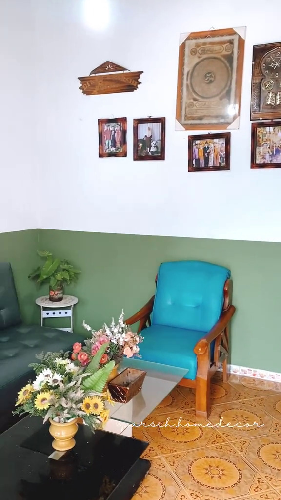 Rumah mertua di-makeover cuma ganti cat hasilnya jadi beda 180 derajat, ini 9 potretnya estetik pol