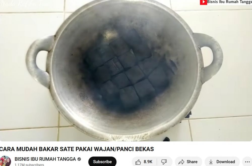 Tanpa panggangan khusus, ini trik bakar sate antigagal dan hasilnya smokey pakai 1 alat dapur bekas