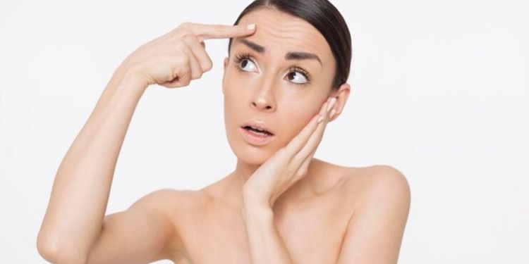 Nggak perlu repot botoks, ini cara hilangkan kerutan di dahi pakai 1 jenis buah