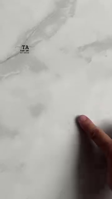 Lantai masih bau amis usai dipel? Begini trik menghilangkannya agar lebih wangi dan kesat