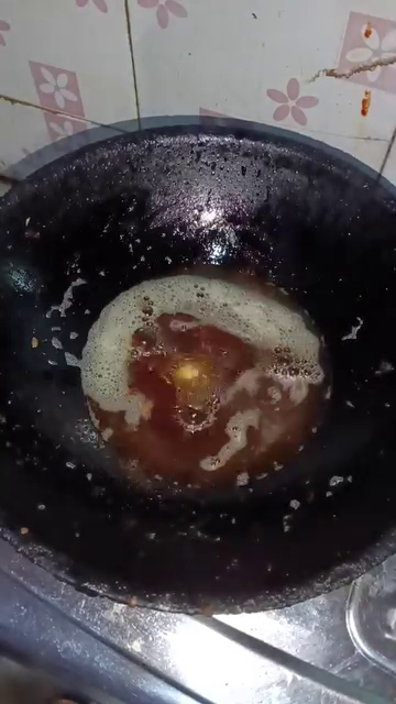 Jadi layak pakai, begini trik menghilangkan busa pada minyak goreng bekas cuma dengan 1 bumbu dapur