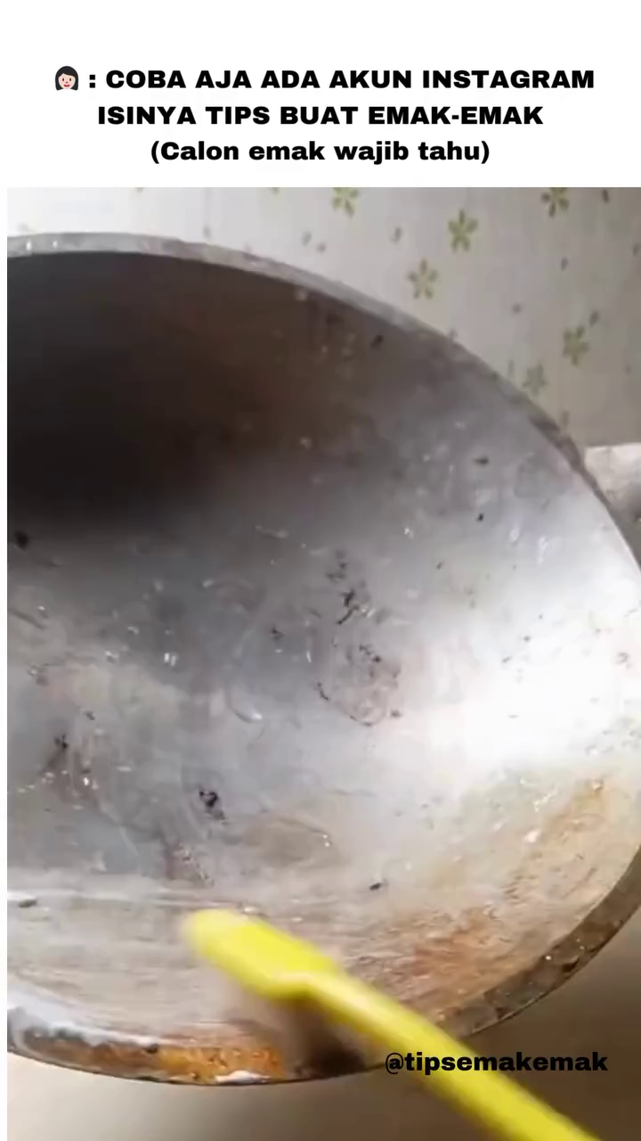 Tanpa direndam sitrun, ini cara bersihkan noda gosong di wajan jadul cuma dengan 3 bahan sederhana