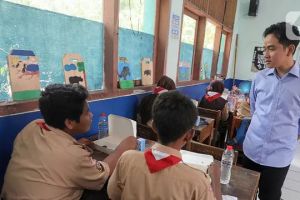 Gibran Rakabuming ajak makan bergizi gratis, warganet minta Shin Tae Yong batal dipecat