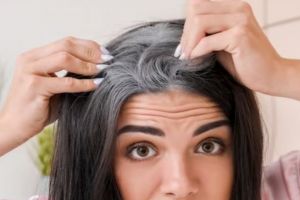 Bukan pakai minyak kemiri, begini cara bikin tonic penghitam rambut beruban pakai 2 jenis biji rempah