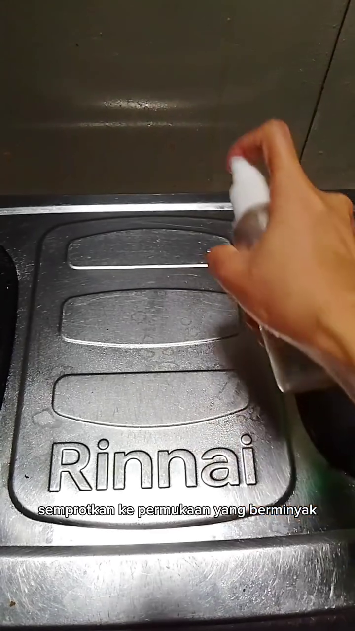 Kompor berminyak bikin bau, begini cara menghilangkannya agar kesat, wangi, dan nggak timbulkan karat
