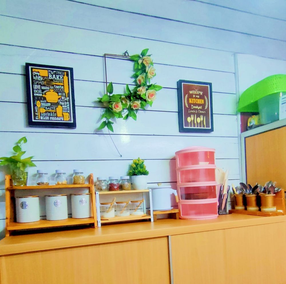9 Potret dapur kayu-seng bergaya klasik ini desainnya kece abis, definisi mewah tak harus mahal