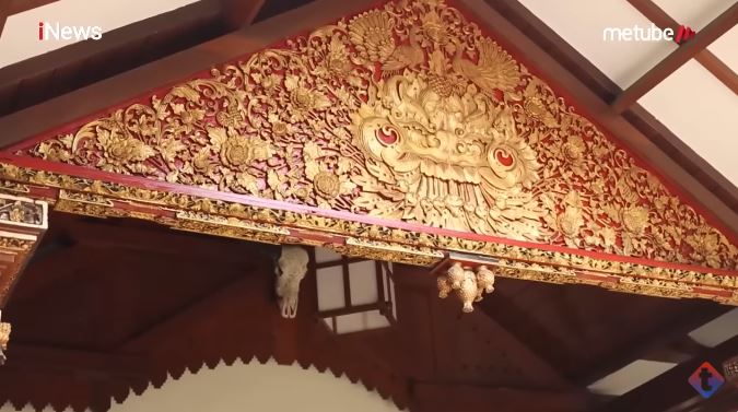 Banyak pajangan patung, intip 9 potret rumah Yusril Ihza Mahendra, unik bak kastil China