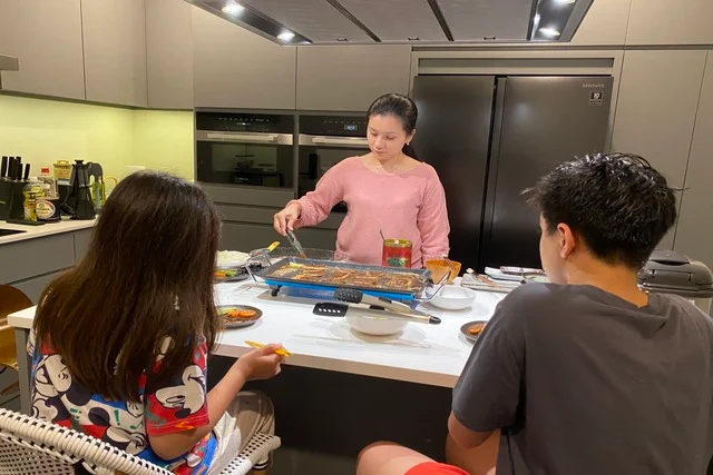 Banyak pajangan patung, intip 9 potret rumah Yusril Ihza Mahendra, unik bak kastil China