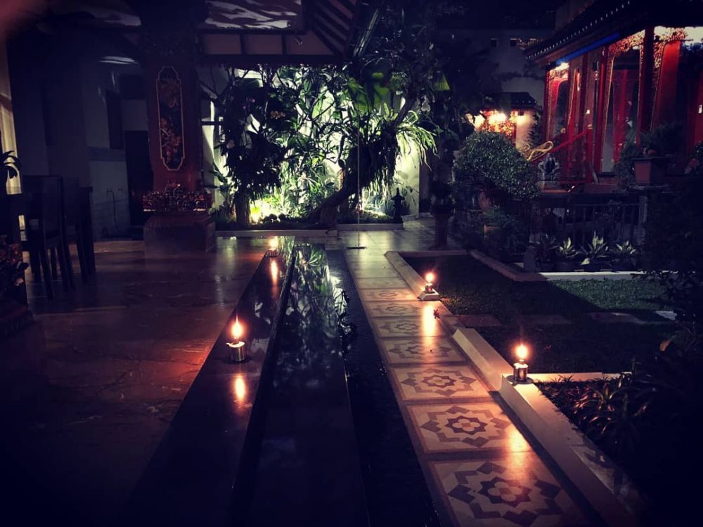 Banyak pajangan patung, intip 9 potret rumah Yusril Ihza Mahendra, unik bak kastil China