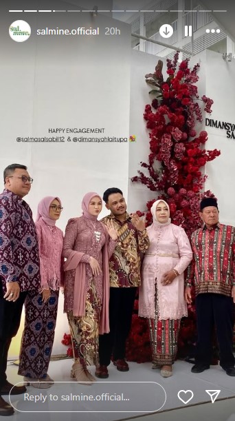 9 Potret Salma Salsabil dilamar Dimansyah Laitupa, berawal dari cinta lokasi di ajang Indonesian Idol