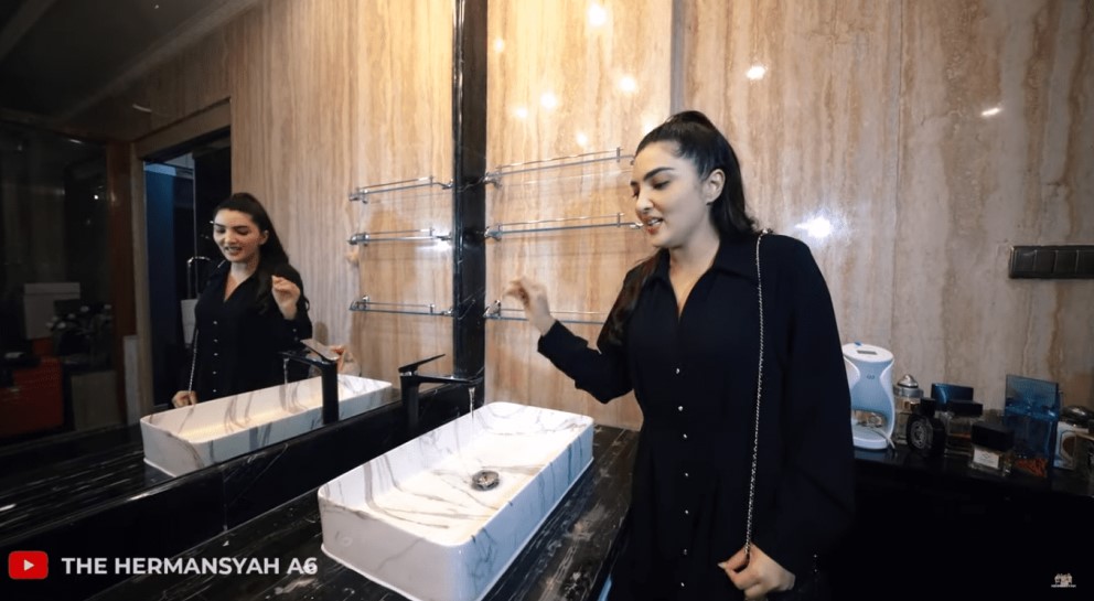 Ada gorden pakai remote control, intip 11 potret kamar Anang dan Ashanty, dilengkapi teknologi canggih