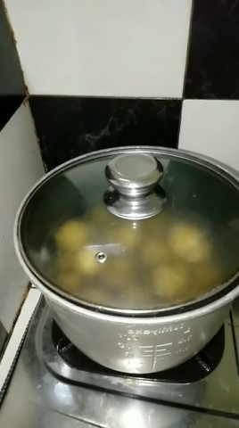 Trik cepat merebus kentang agar empuk dalam 12 menit, tak bikin boros gas