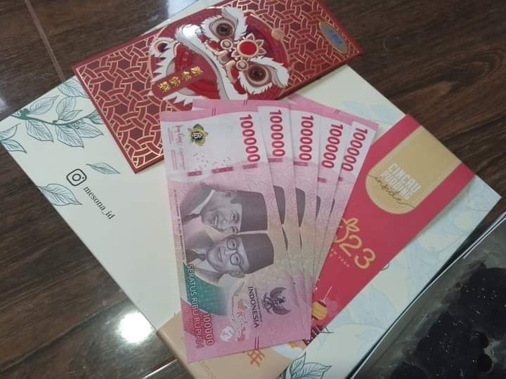 Serasa dapat kejutan tak terduga, 11 potret kocak dapat rezeki nomplok ini bikin nyengir seharian