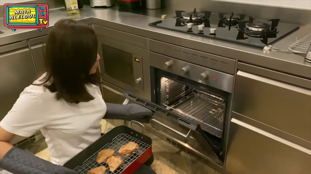 10 Potret dapur kotor Maia Estianty, tak kalah mewah dan canggih ketimbang dapur bersih