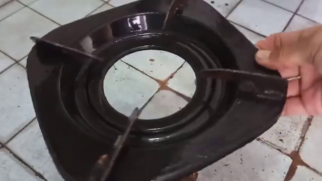 Tanpa direndam air panas, trik bersihkan tungku kompor ini autobasmi kerak dan minyak dalam sekejap