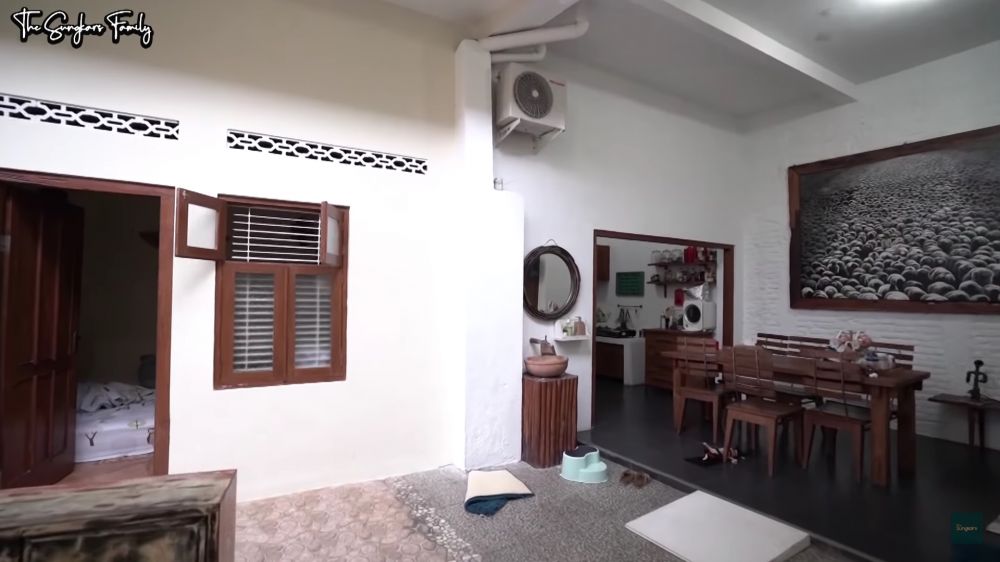 Rumahnya disebut mirip kos-kosan, ini 9 potret dapur sederhana dan klasik Zaskia Adya Mecca di Jogja