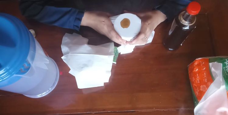 Bukan ditambah air, ini trik mudah membedakan madu asli dan palsu dengan 1 alat sederhana