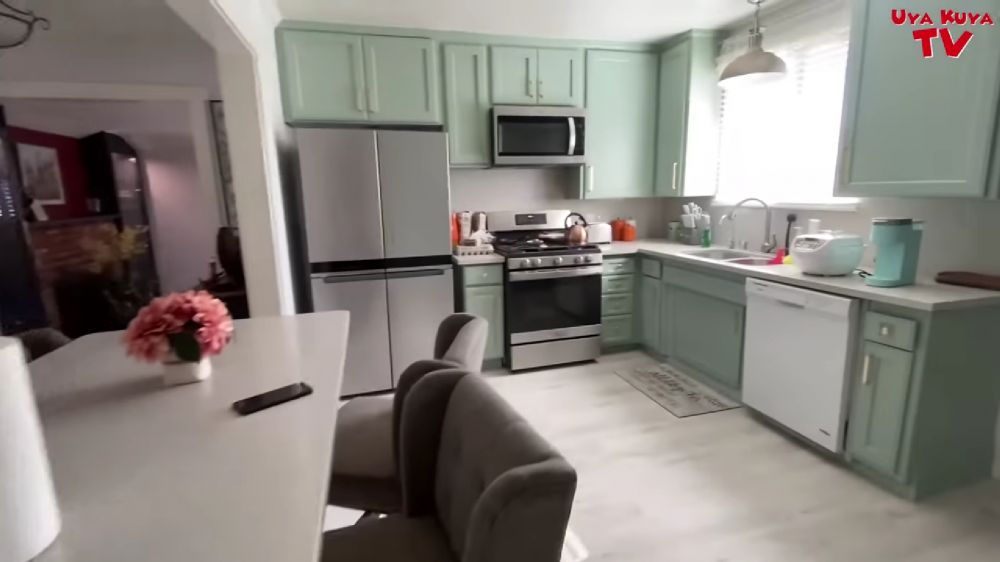 Rumah di Amerika ternyata kredit 30 tahun, 9 potret interior dapur Uya Kuya kabinetnya dari Indonesia