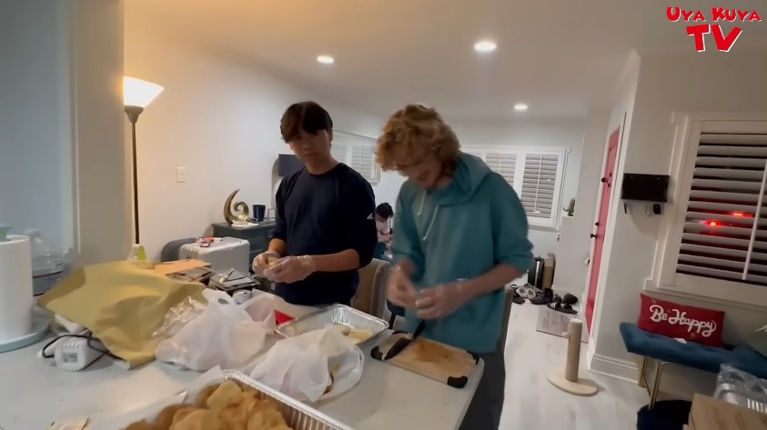 Rumah di Amerika ternyata kredit 30 tahun, 9 potret interior dapur Uya Kuya kabinetnya dari Indonesia