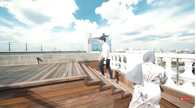 Punya kolam renang view awan lepas di lantai 4, 9 potret rumah mewah Zaskia Sungkar ini ditaksir Rp 5M