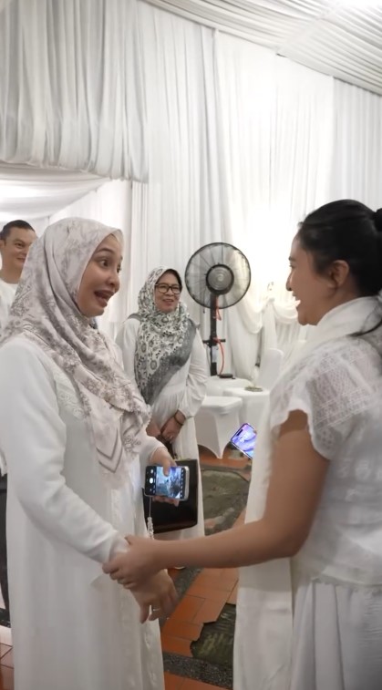 9 Momen Baim Wong gelar tahlilan 7 hari meninggalnya sang ayah, kehadiran Marshanda bikin salah fokus