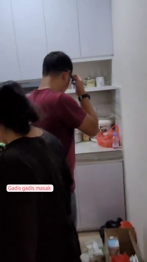 9 Potret dapur rumah pribadi Syifa Hadju interiornya simpel tanpa banyak perabotan