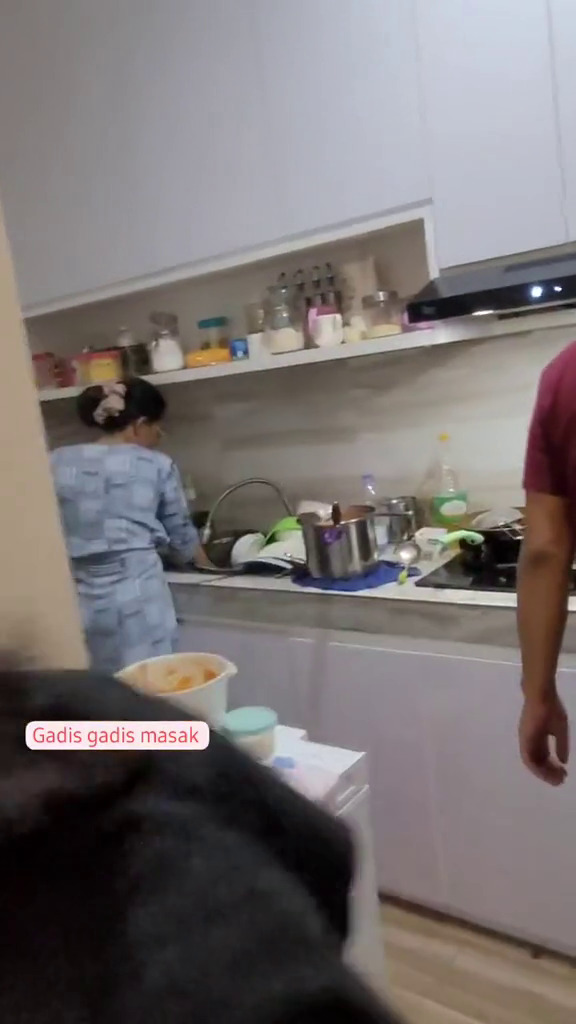 9 Potret dapur rumah pribadi Syifa Hadju interiornya simpel tanpa banyak perabotan