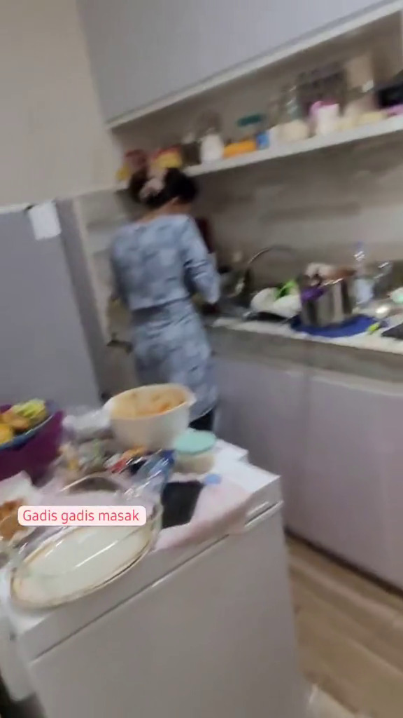 9 Potret dapur rumah pribadi Syifa Hadju interiornya simpel tanpa banyak perabotan